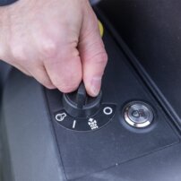 Trávny traktor Scheppach TMR 452-98H-RD