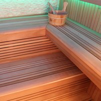 AWT E1241A červený céder 220x170 9kW Kivi